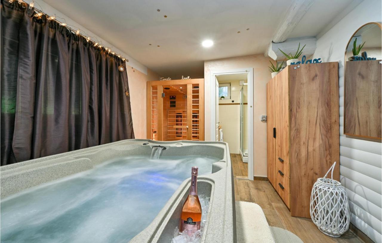 Beautiful Home In Klenovnik With Sauna Екстер'єр фото